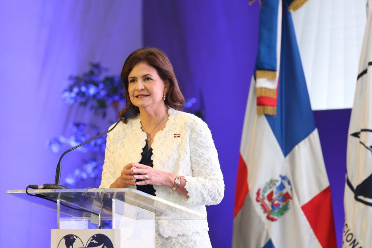 Vicepresidenta Raquel Peña