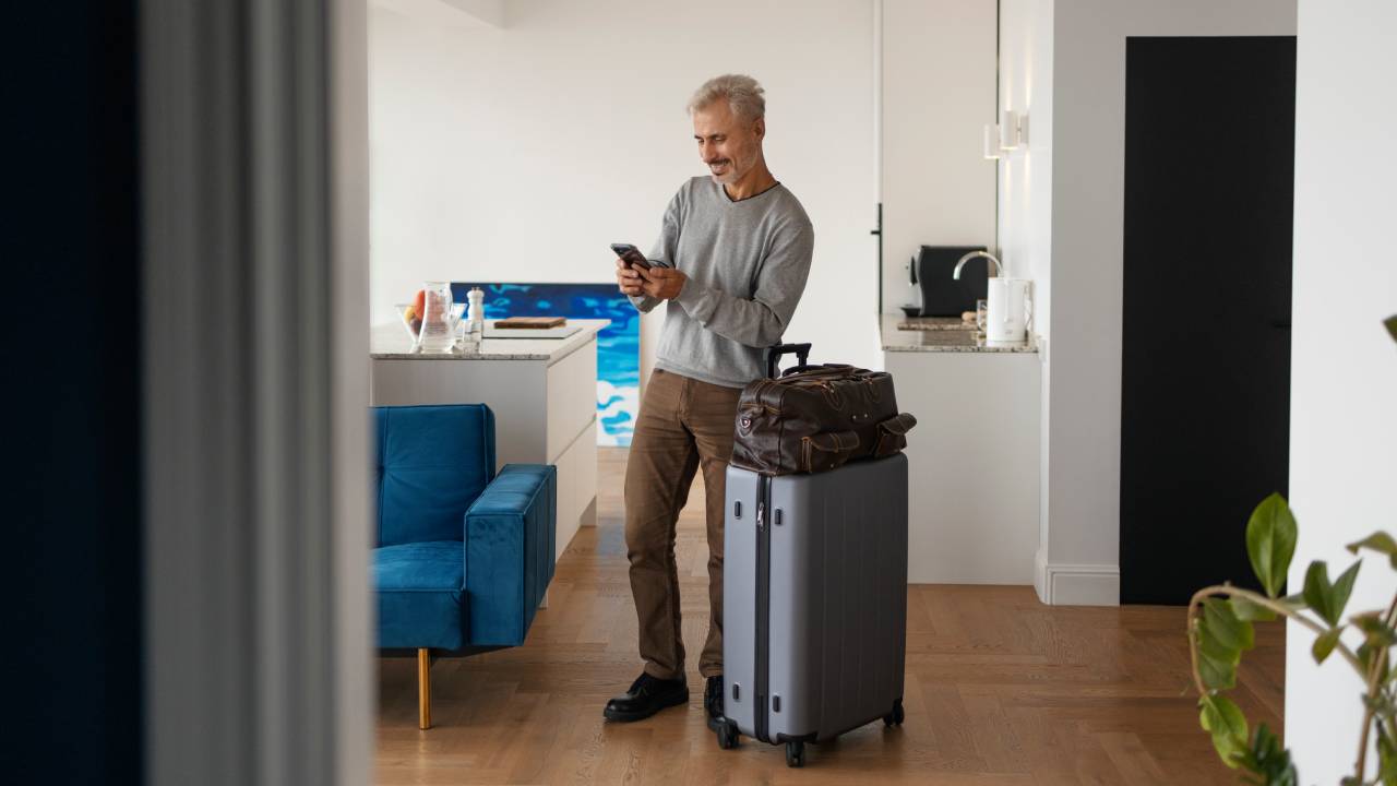 Ministro de Turismo presenta propuesta para regular las rentas cortas en República Dominicana.