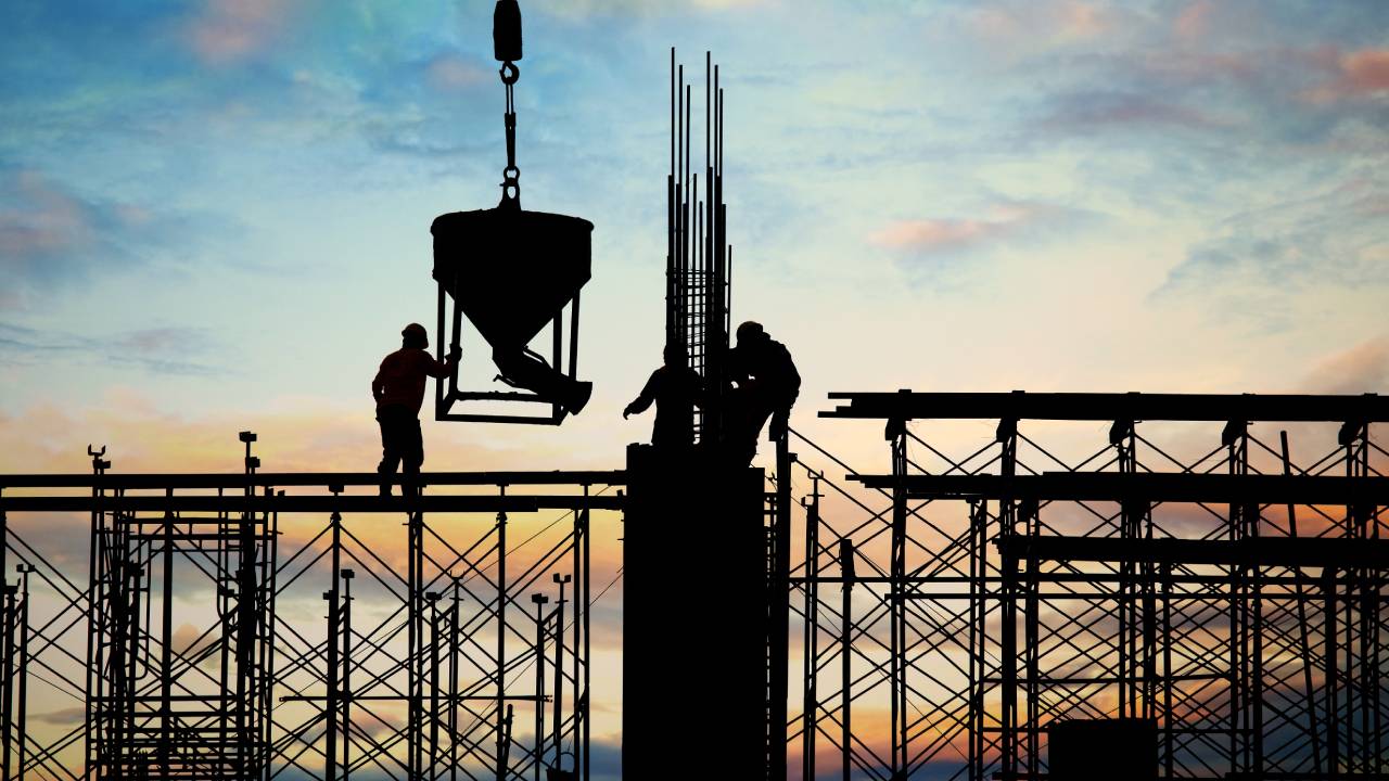 La economía dominicana acumuló un crecimiento de 4.5 % entre enero y agosto de 2026, impulsada por sectores como la construcción, los servicios financieros y la enseñanza.